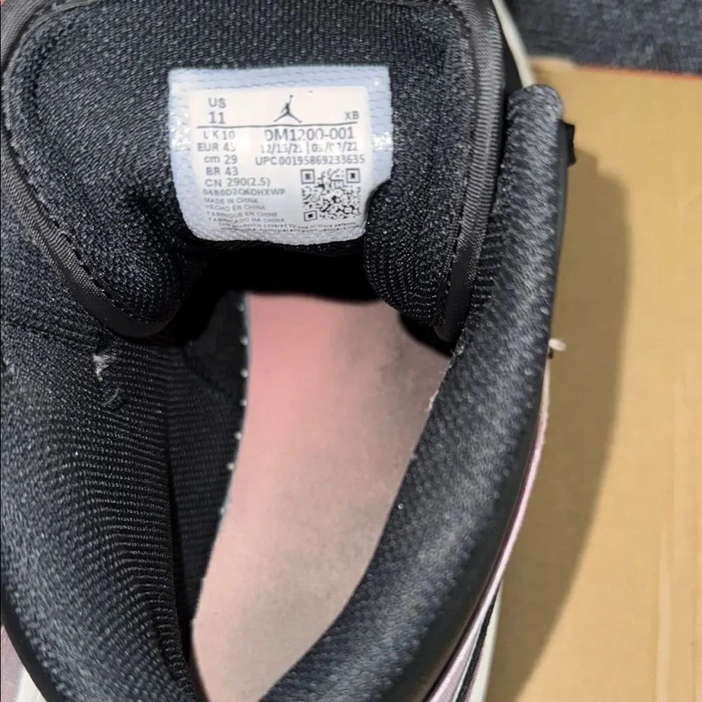 Air Jordan Retro 1 Black White purple Shoes